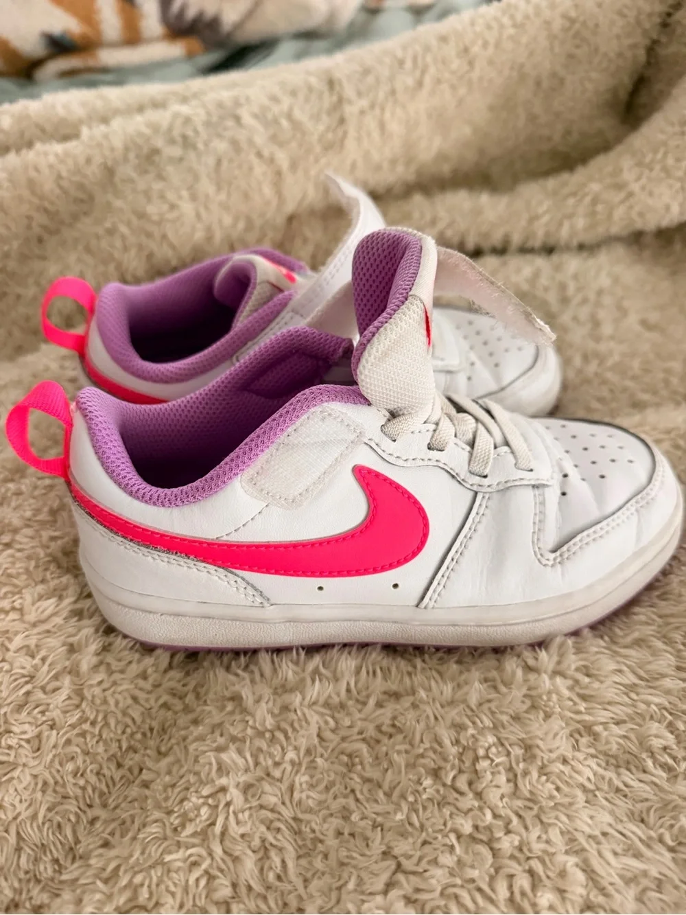 Nike White Kids Sneakers with Hot Pink Swoosh and Purple Lining